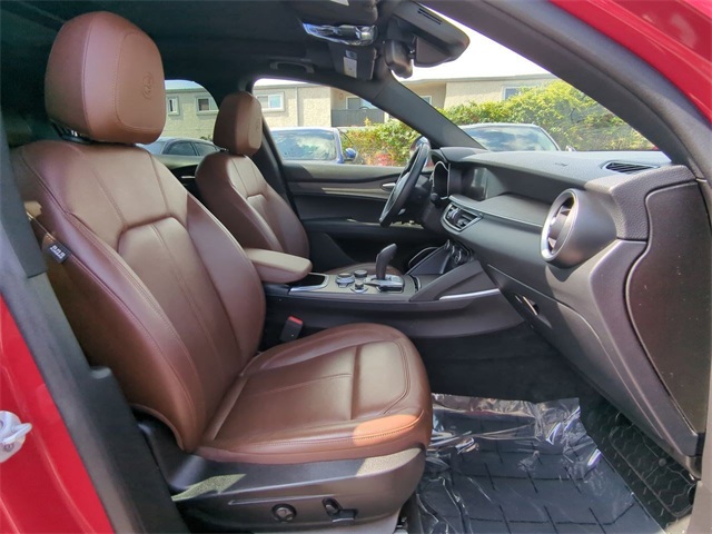 2022 Alfa Romeo Stelvio Ti photo 23