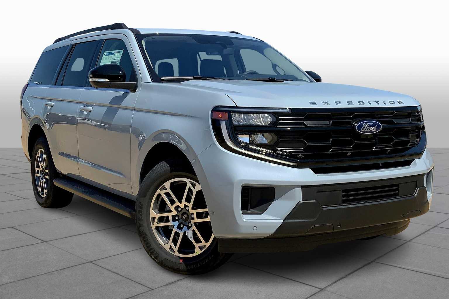 2025 Ford Expedition photo 2