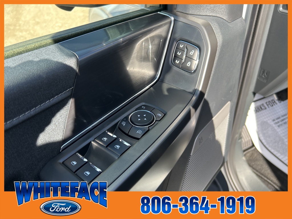2025 Ford F-150 Lariat photo 13