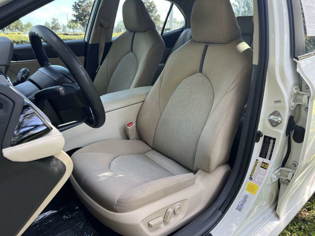 2024 Toyota Camry LE photo 3