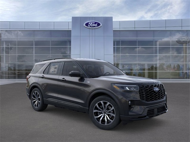2026 Ford Explorer ST-Line photo 4