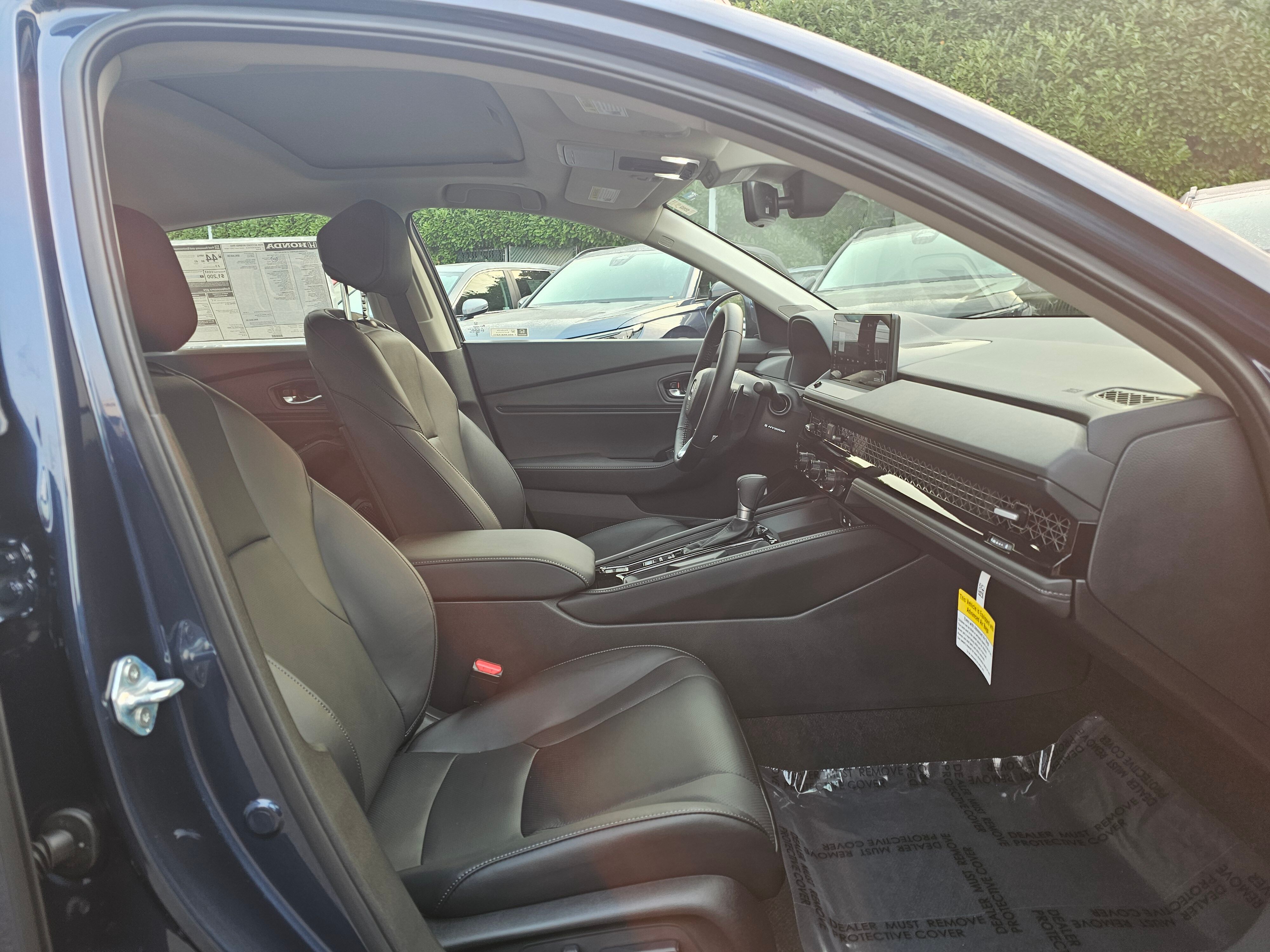 2025 Honda Accord Hybrid Touring photo 2