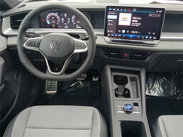 2025 Volkswagen Tiguan SE R-Line Black photo 14