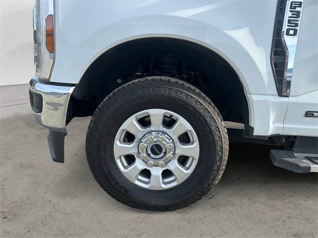 2024 Ford F-350 photo 14