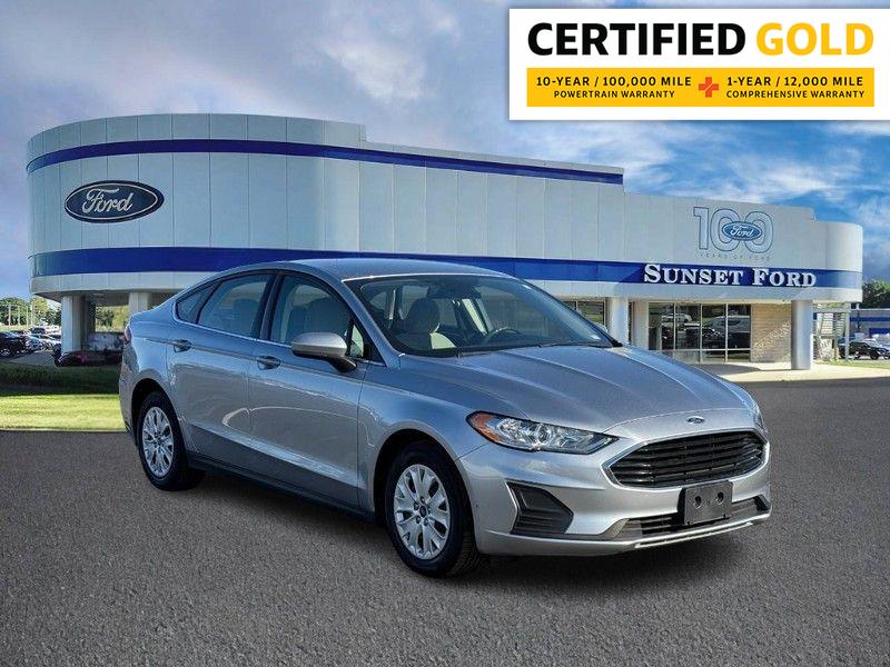 2020 Ford Fusion S's photo