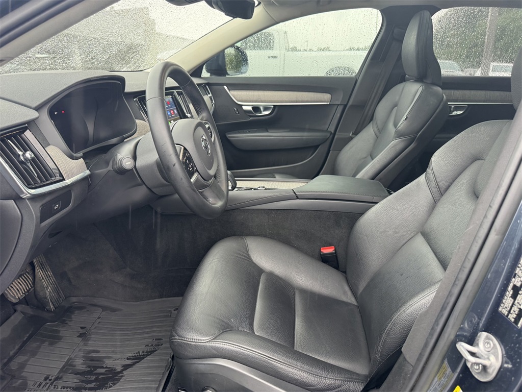 2023 Volvo V90 Cross Country B6 AWD Plus photo 14