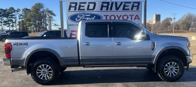 2022 Ford F-250 Super Duty Lariat's photo