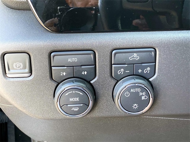 2024 Chevrolet Silverado 1500 LT photo 18