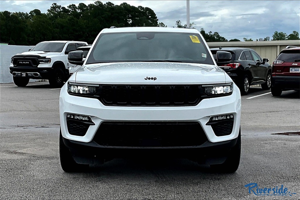 2024 Jeep Grand Cherokee Limited photo 2