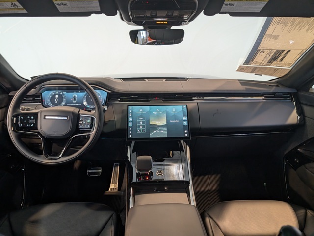2025 Land Rover Range Rover Sport SE photo 13
