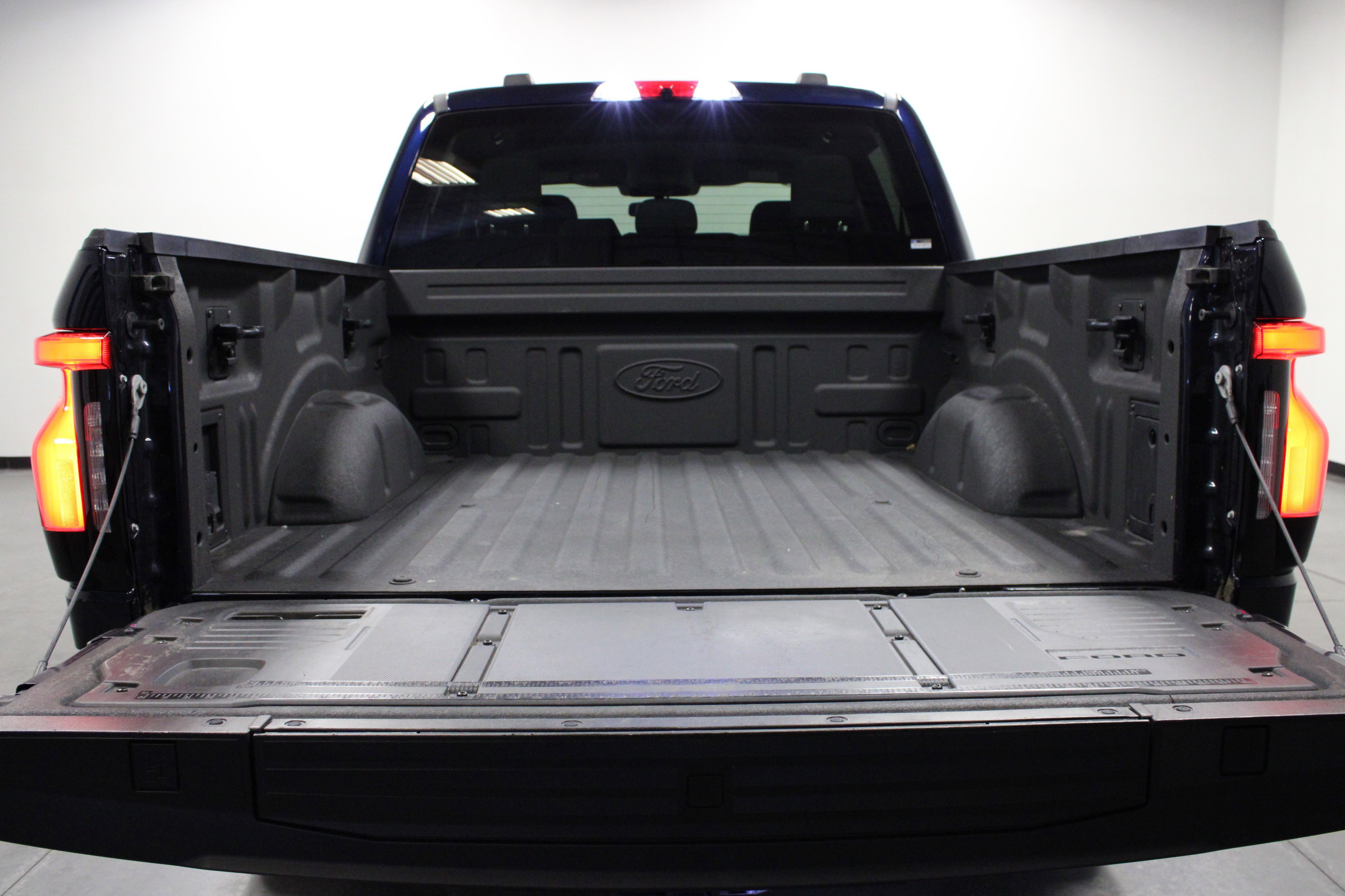 2024 Ford F-150 Lightning photo 11