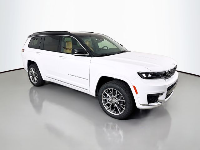 2025 Jeep Grand Cherokee L Summit's photo