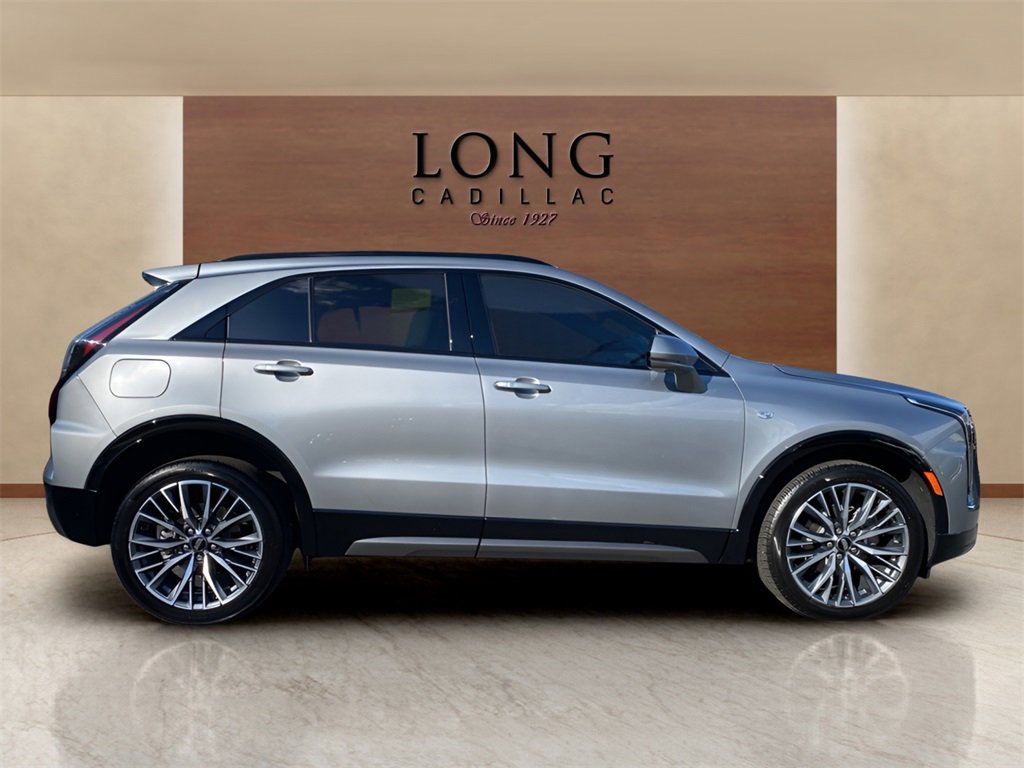 2024 Cadillac XT4 Sport photo 4