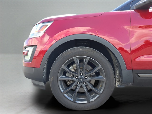 2017 Ford Explorer XLT photo 14