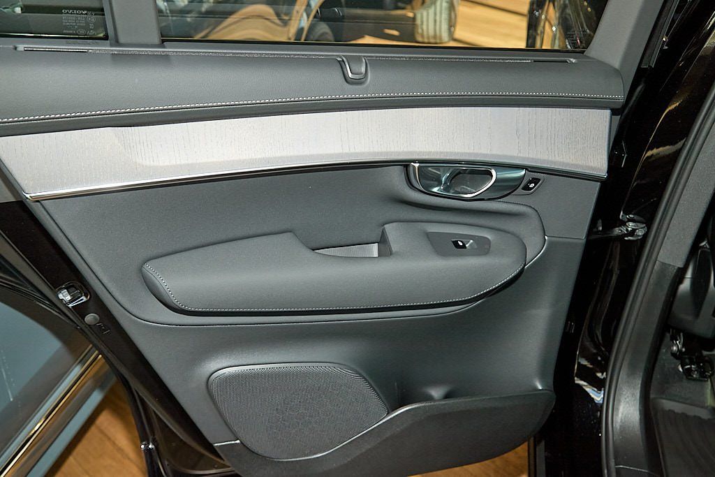 2026 VOLVO XC90 - Image 11