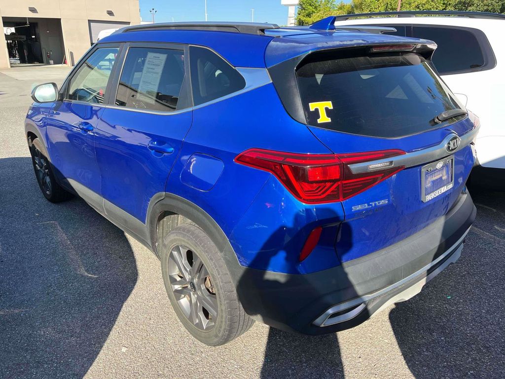 2021 Kia Seltos S photo 3