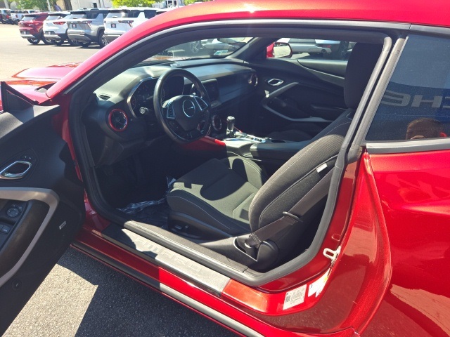 2021 Chevrolet Camaro 1LT photo 10