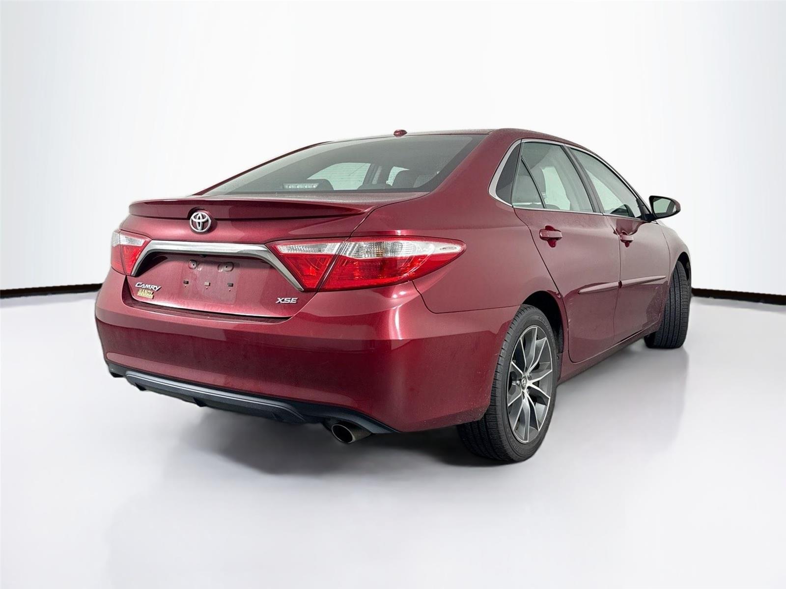 2016 Toyota Camry photo 6