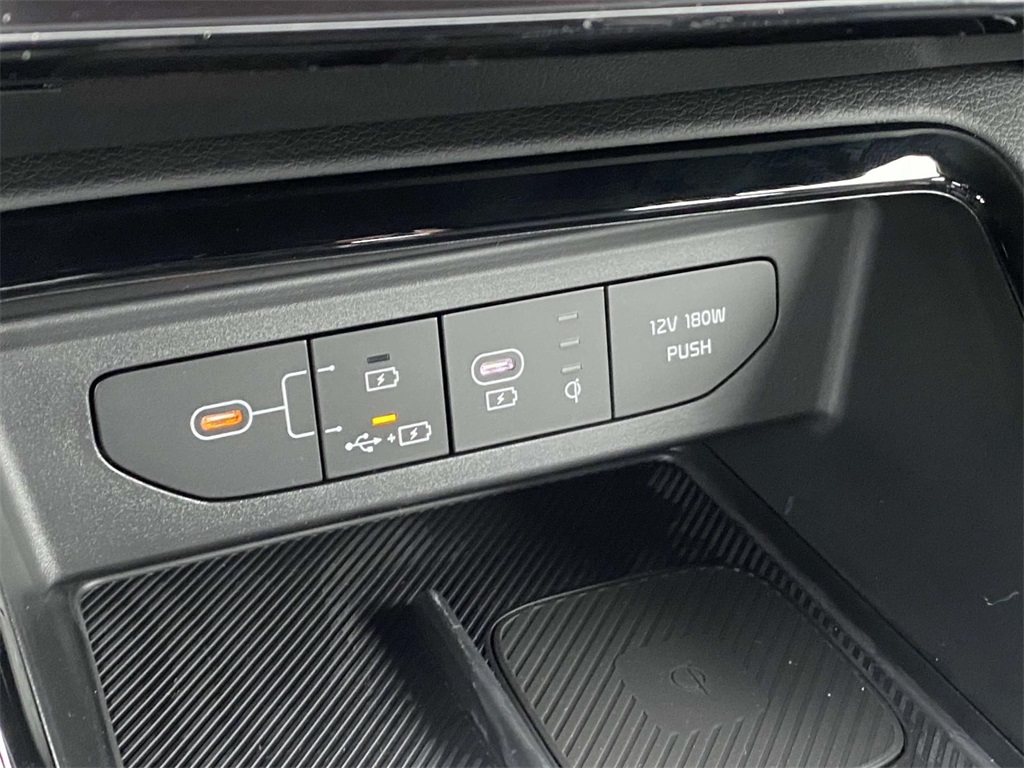 2025 Kia K5 GT-Line photo 17