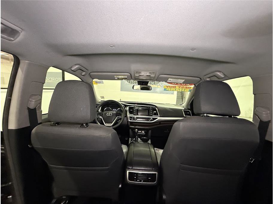 2018 Toyota Highlander LE Sport photo 16