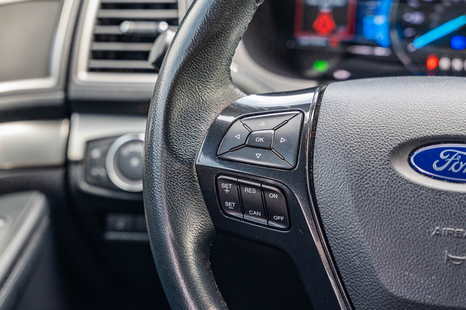 2019 Ford Explorer XLT photo 25