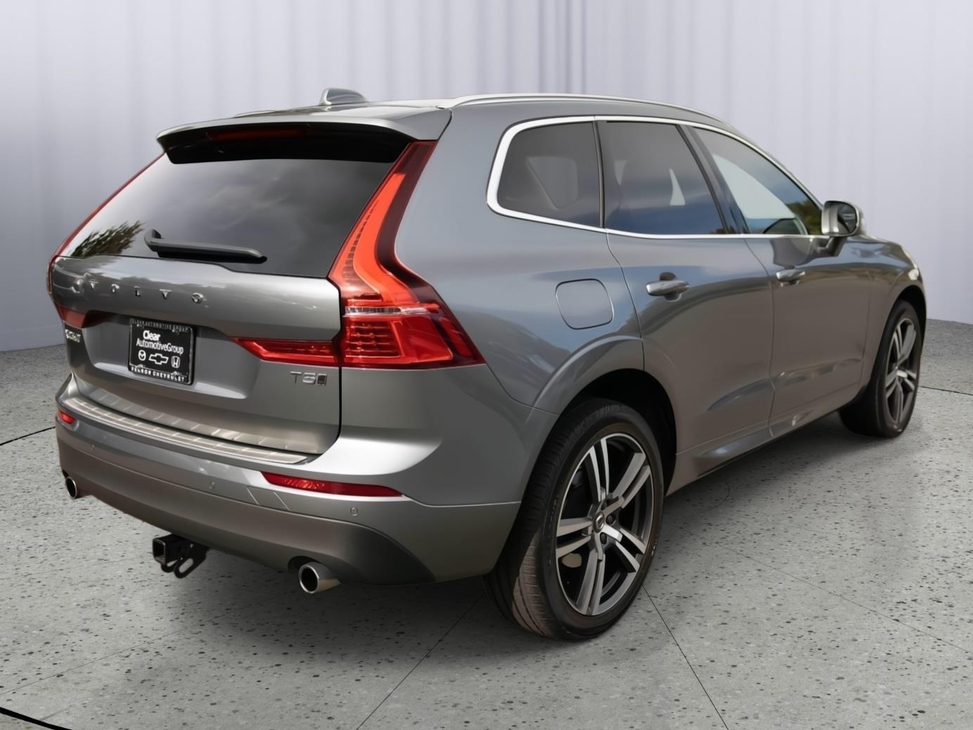 2021 Volvo XC60 Momentum photo 19