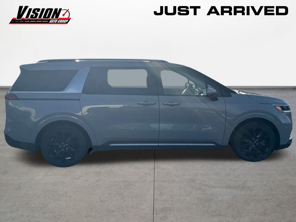 2024 Kia Carnival SX Prestige photo 4