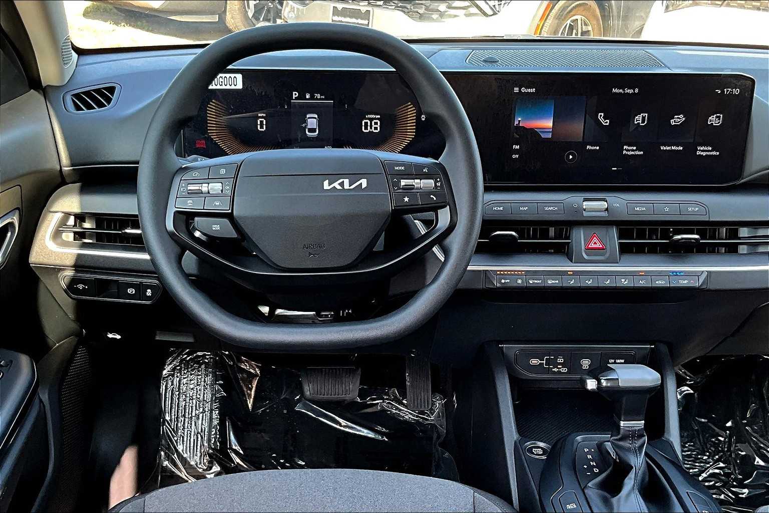 2025 Kia K4 LXS photo 5