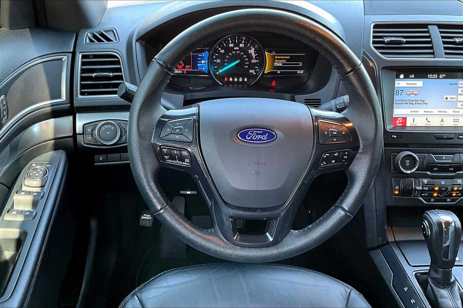 2018 Ford Explorer XLT photo 5