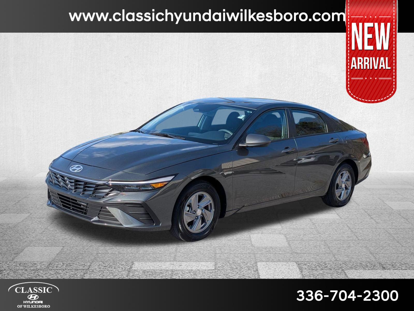 2025 Hyundai Elantra SE's photo