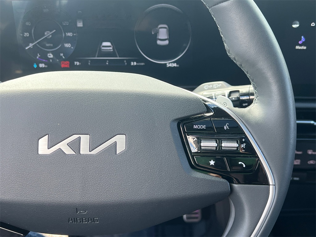 2024 Kia Niro EV Wave photo 16