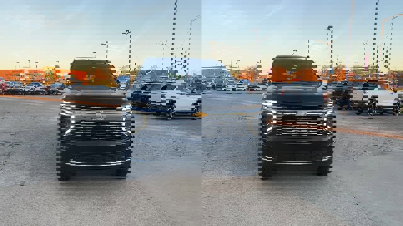 2026 Chevrolet Suburban Premier photo 2