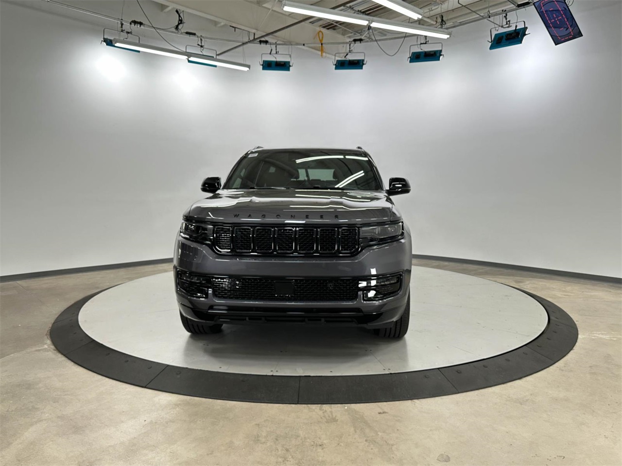 2025 Jeep Wagoneer Series II Carbide photo 7
