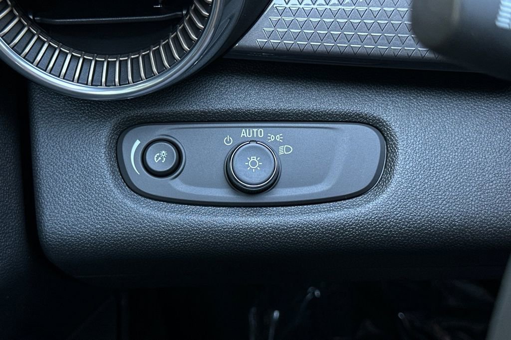 2025 Chevrolet Trax ACTIV photo 26