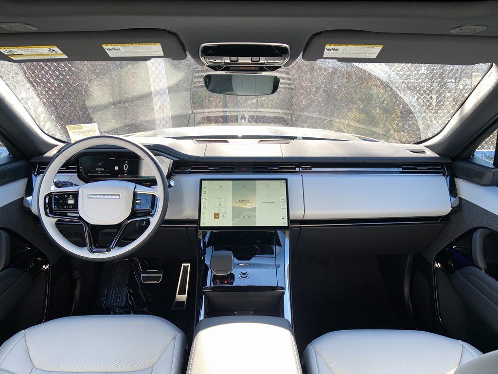 2025 Land Rover Range Rover Sport SE photo 16