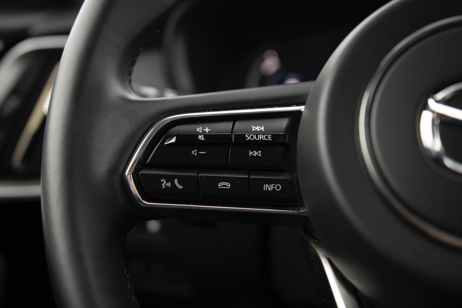 2024 Mazda CX-90 Premium photo 3