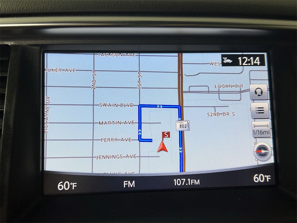 2018 Nissan Armada Platinum photo 19