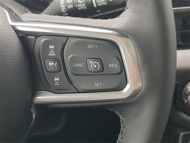2025 Jeep Wrangler Sahara photo 25