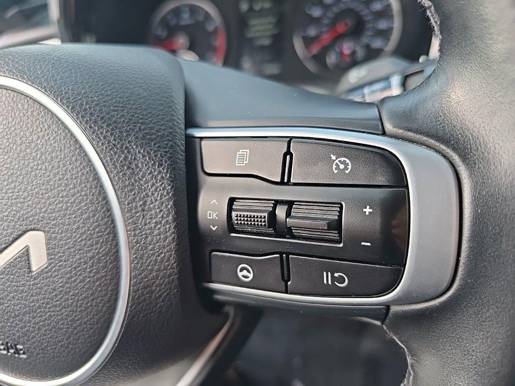 2023 Kia K5 GT-Line photo 12