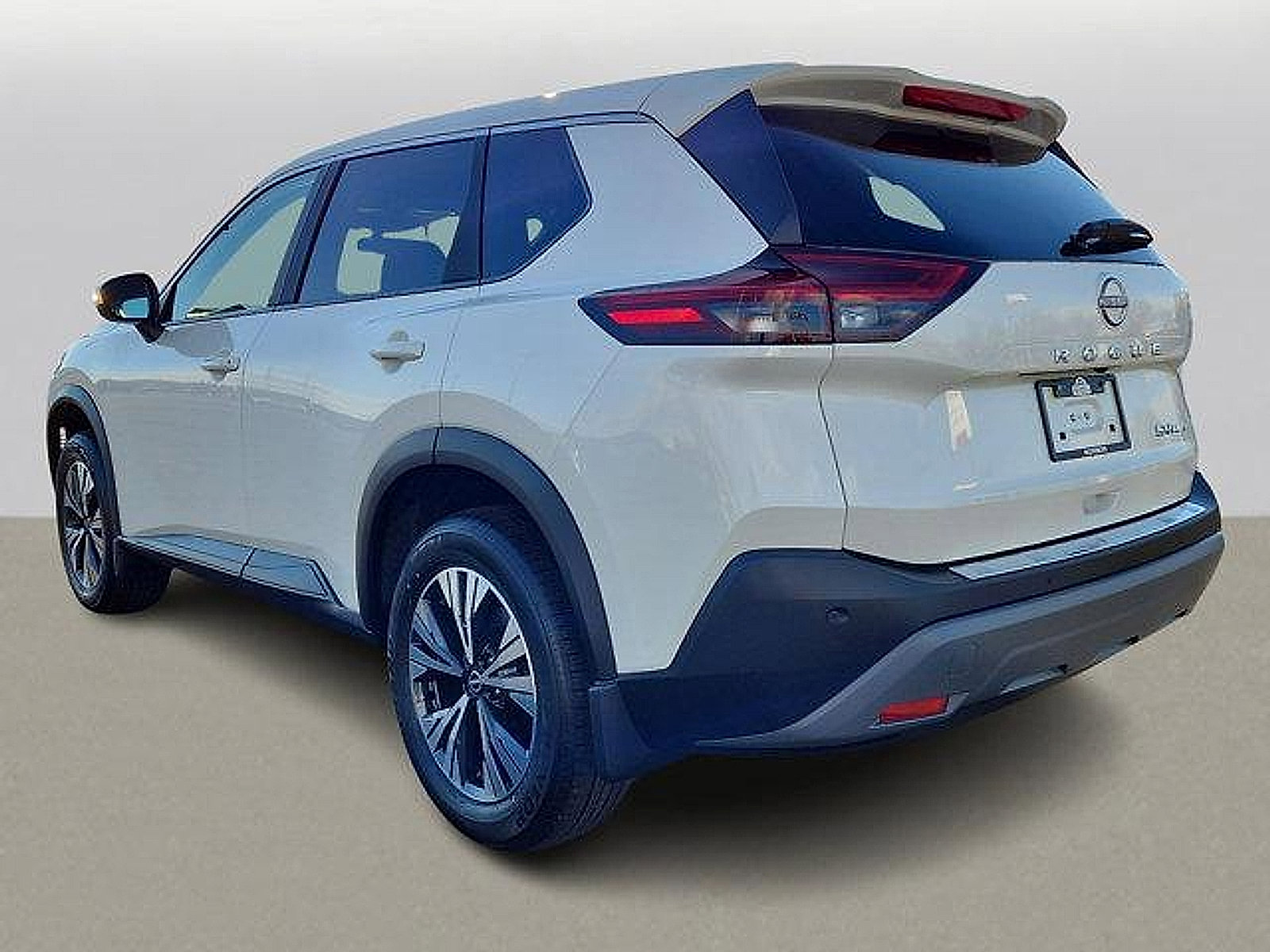 2023 Nissan Rogue SV photo 3