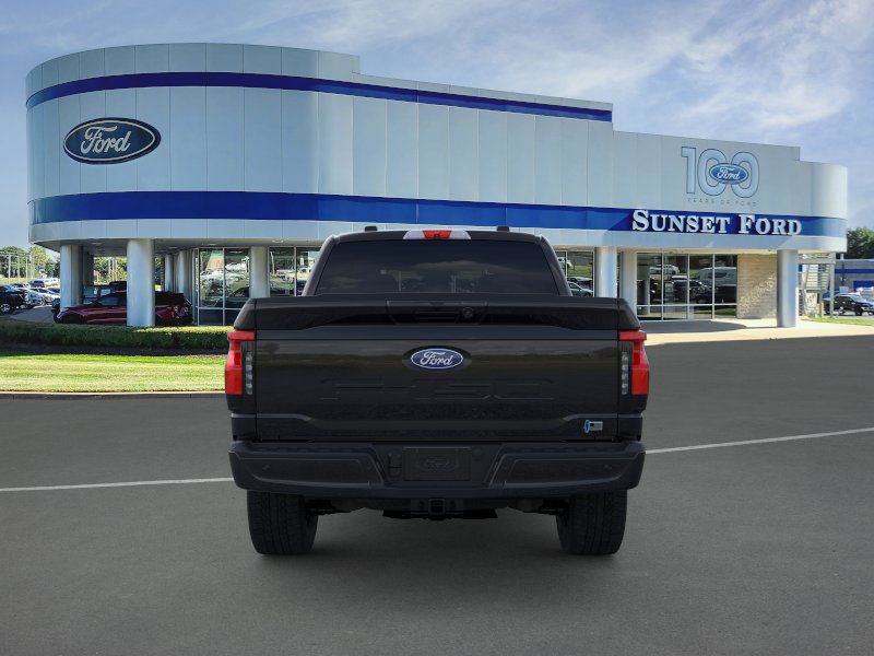 2025 Ford F-150 Lightning photo 3