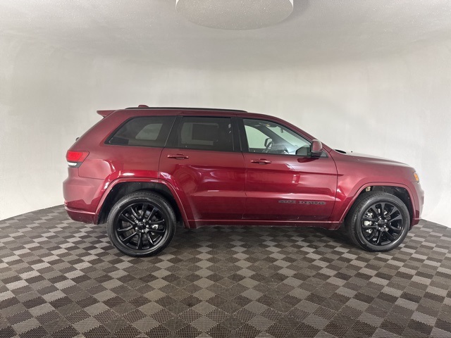 2021 Jeep Grand Cherokee Laredo X photo 4