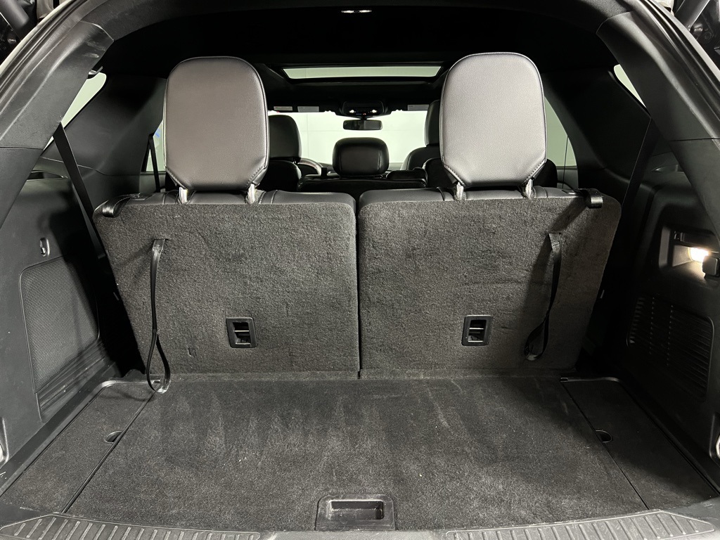 2024 Ford Explorer ST-Line photo 25