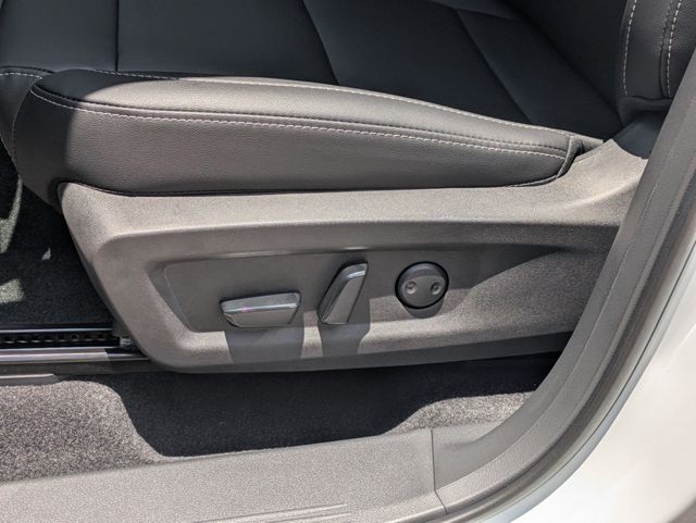 2025 Nissan Murano SL photo 13