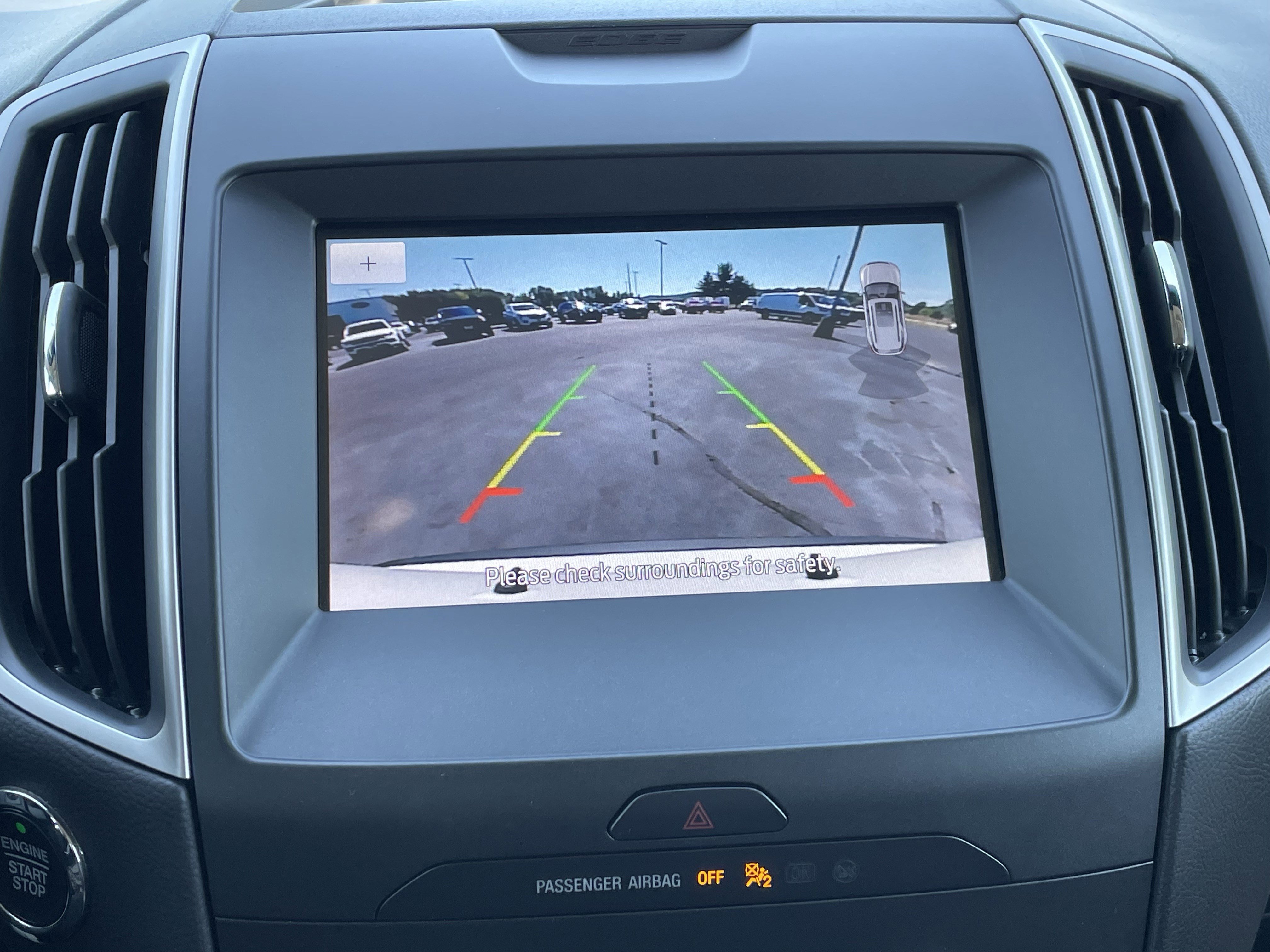 2020 Ford Edge SEL photo 4