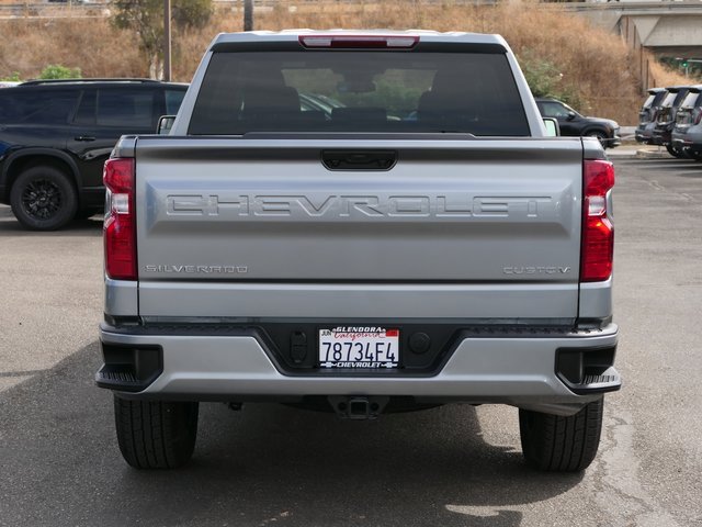 2025 Chevrolet Silverado Custom photo 5