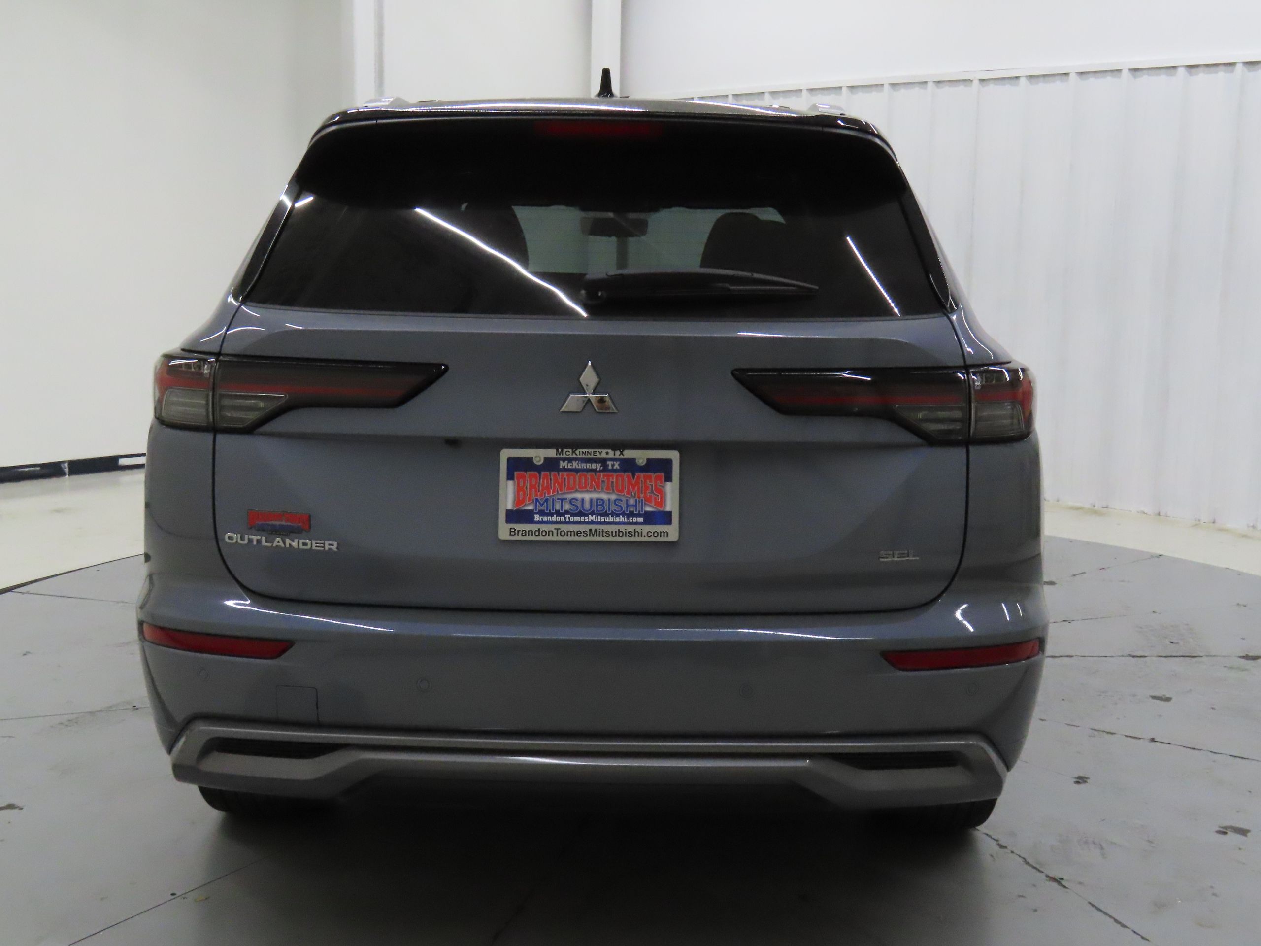 2025 Mitsubishi Outlander SEL photo 4