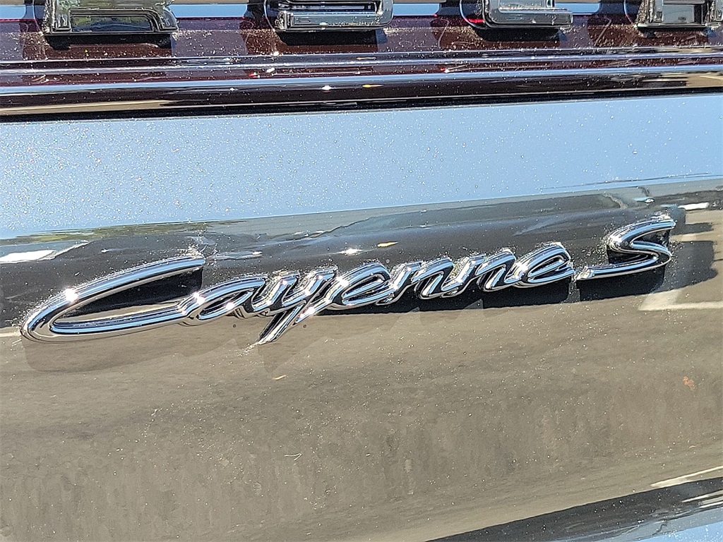2025 Porsche Cayenne E-Hybrid S photo 29