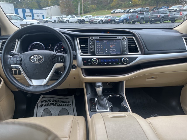 2015 Toyota Highlander XLE photo 18
