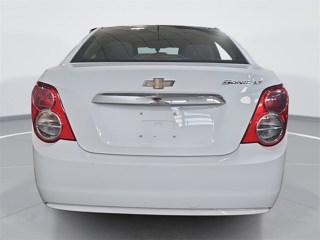 2014 Chevrolet Sonic LT photo 6